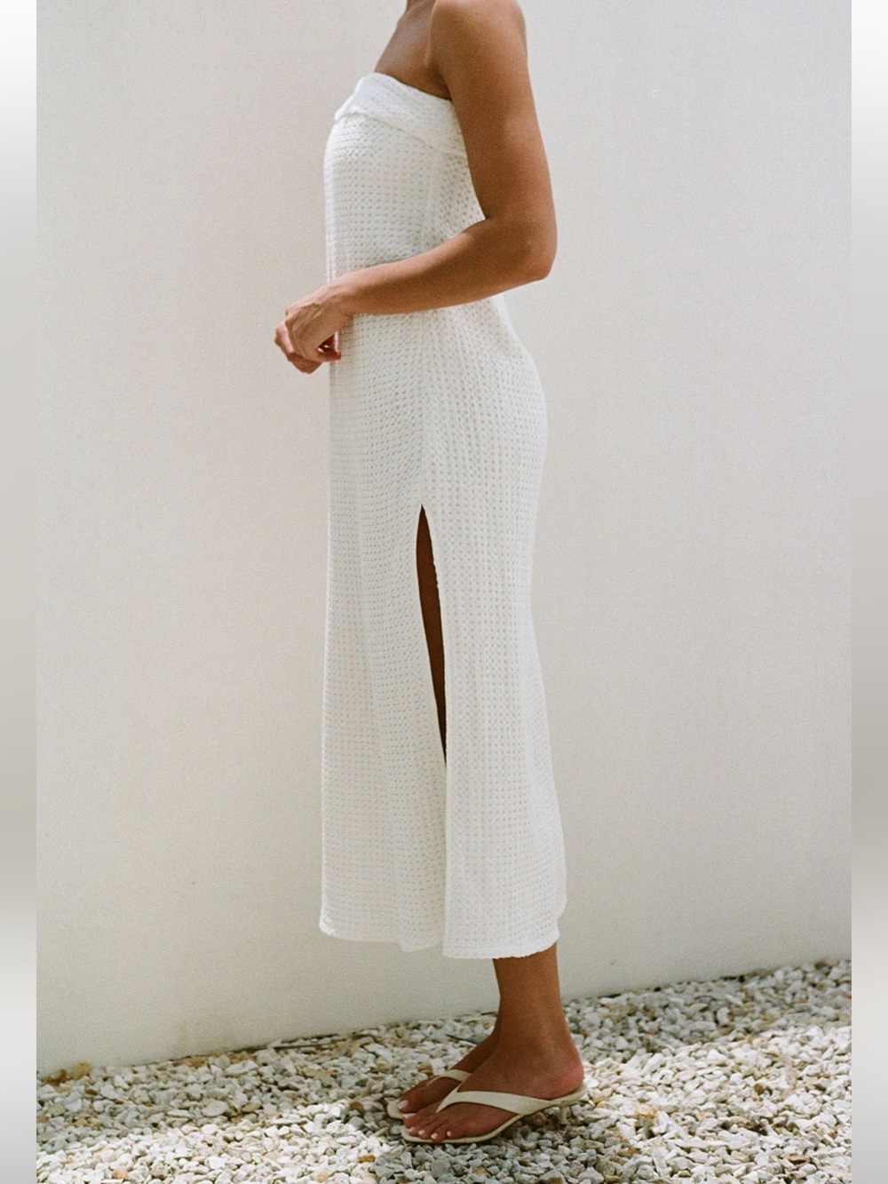 SABO Textured Strapless Midi Dress with Side Slits - Picture 4 of 9